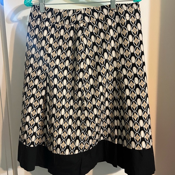 ANN TAYLOR Skirt TOTALLY CUTE OPTIC  PRINT  Fit Flare size 8 - Picture 2 of 5